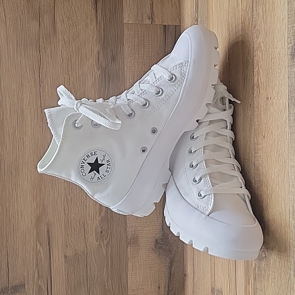 Converse high top Brand new in the box. - Picture 4 of 11